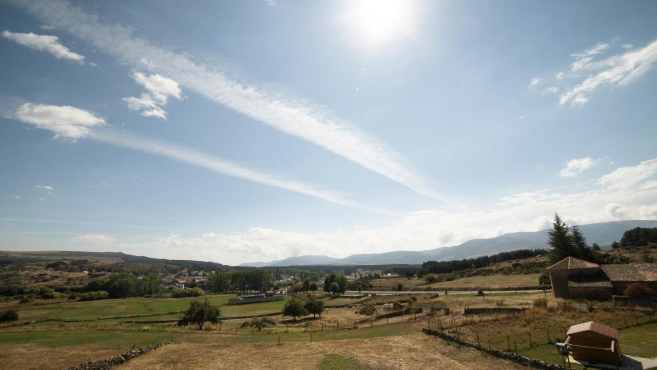 Villa De Gredos 纳瓦雷东达德格雷多斯 外观 照片